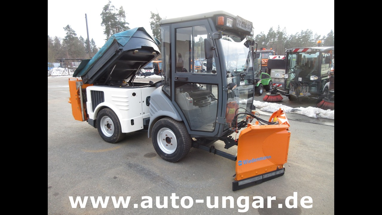 Hako CityMaster CM1200 Winterdienst 4x4 mit Schneepflug und Salzstreuer www.auto-ungar.de
