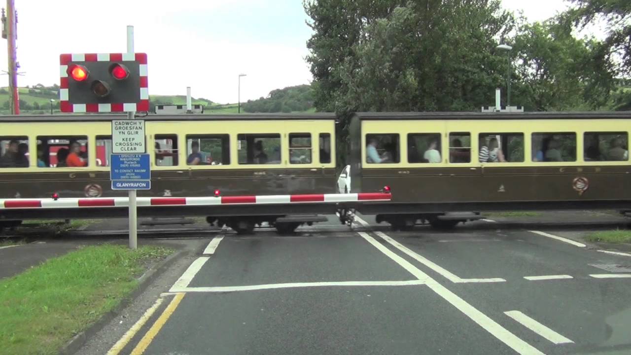 Glanyrafon Level Crossing
