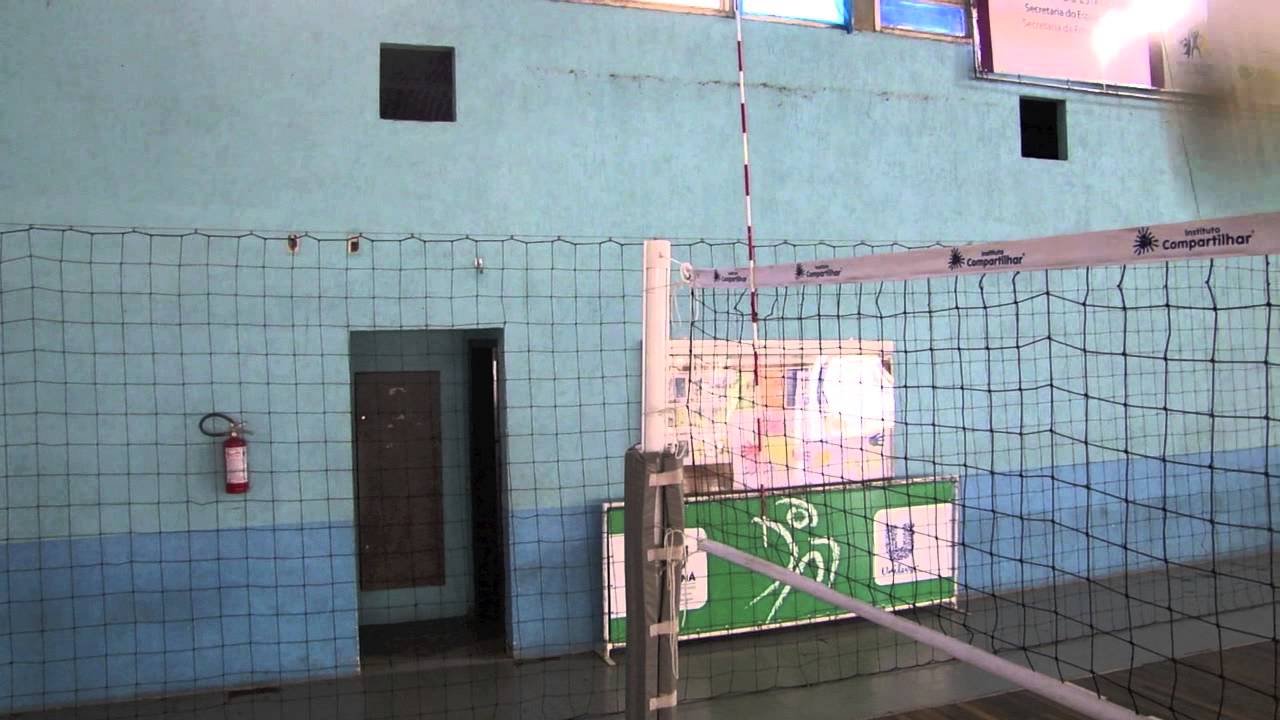Ensinando cortada/ataque no voleibol