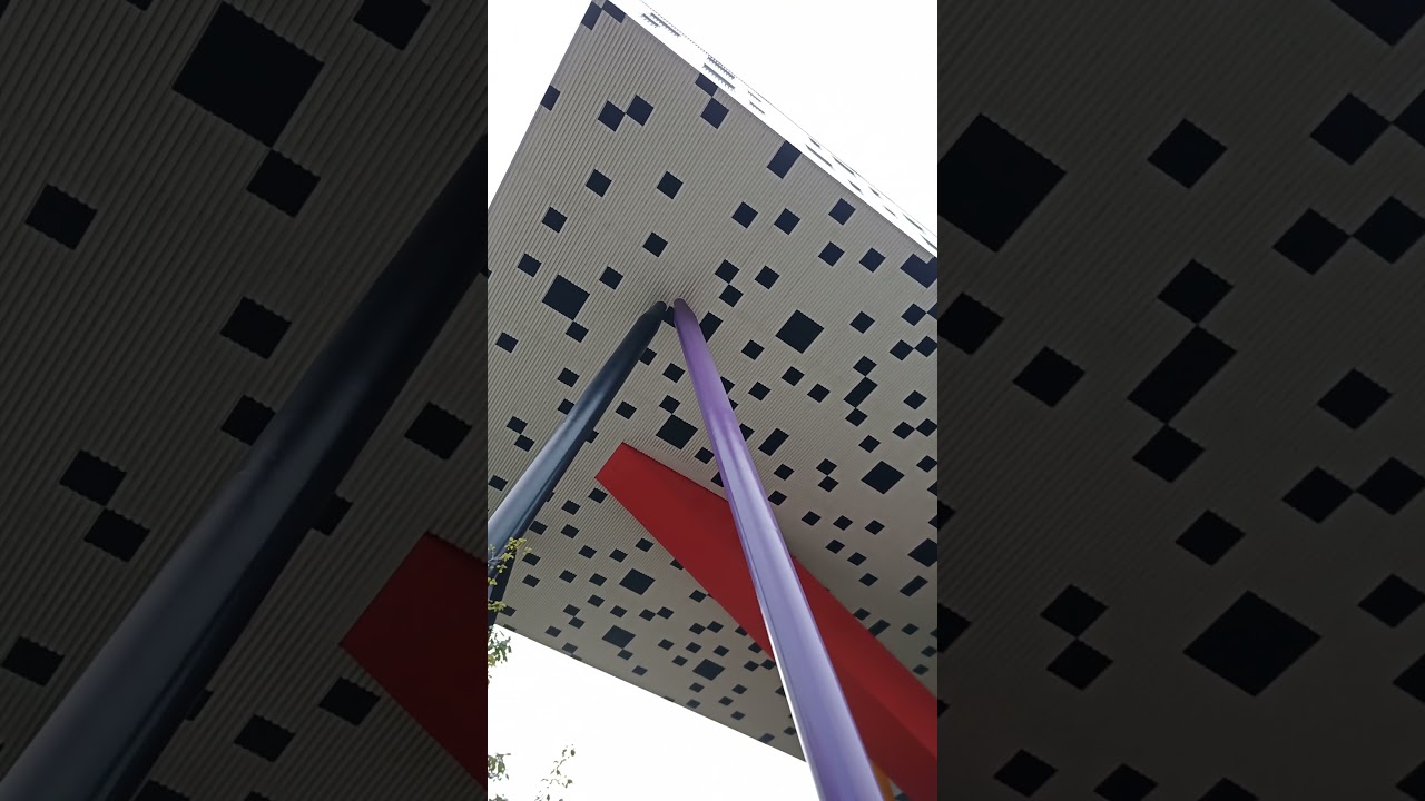 OCAD University on stilts   Toronto
