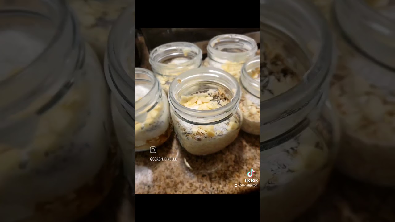 Dinelle's Amateur Kitchen  - Overnight Oats - 😋#overnightoats #mealprepsunday #snacks @coach_dinelle