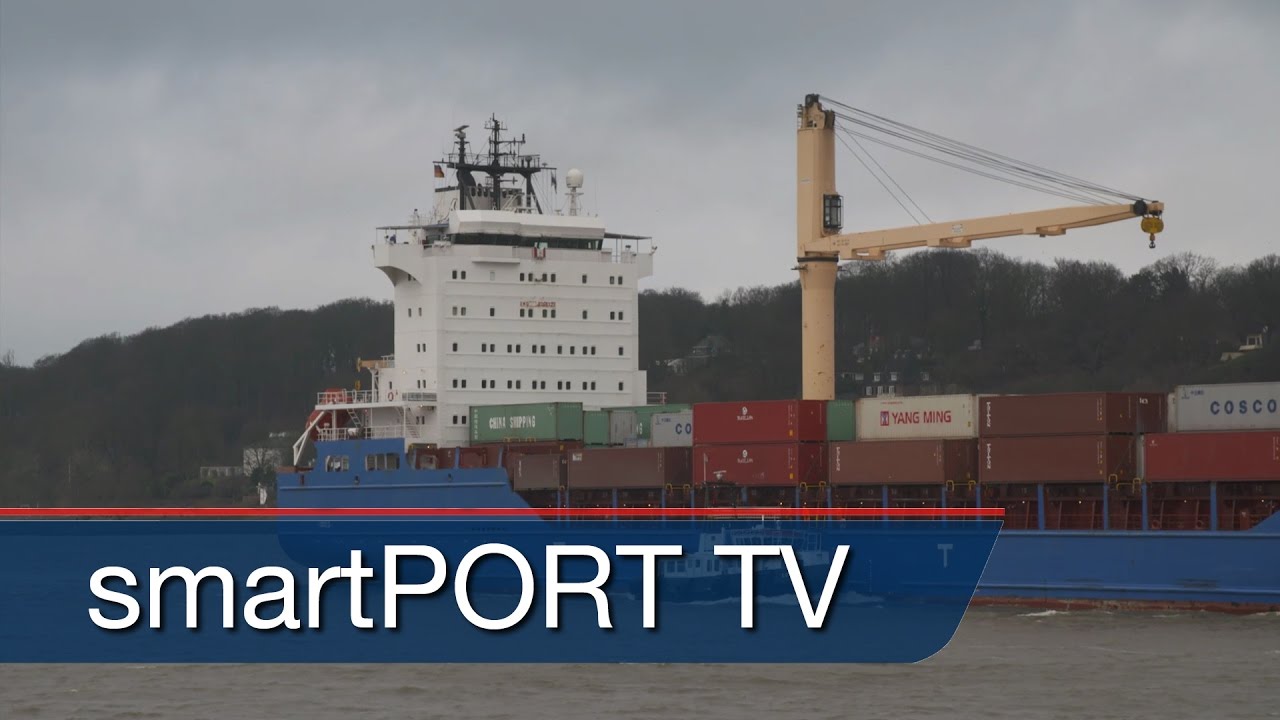 Schlepper-Einsatz im Hamburger Hafen