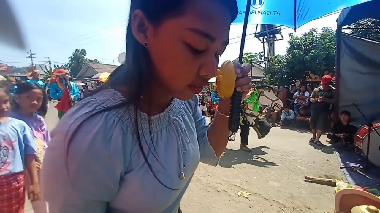 kesenian ebeg kota cilacap selatan