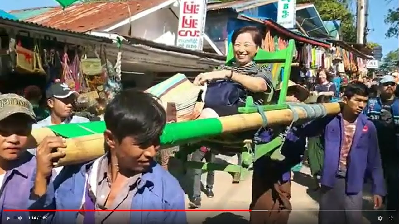 Sedan Chair transport at the Golden Rock Pagoda  (Kyaiktiyo Pagoda ကျိုက်ထီးရိုးဘုရား )