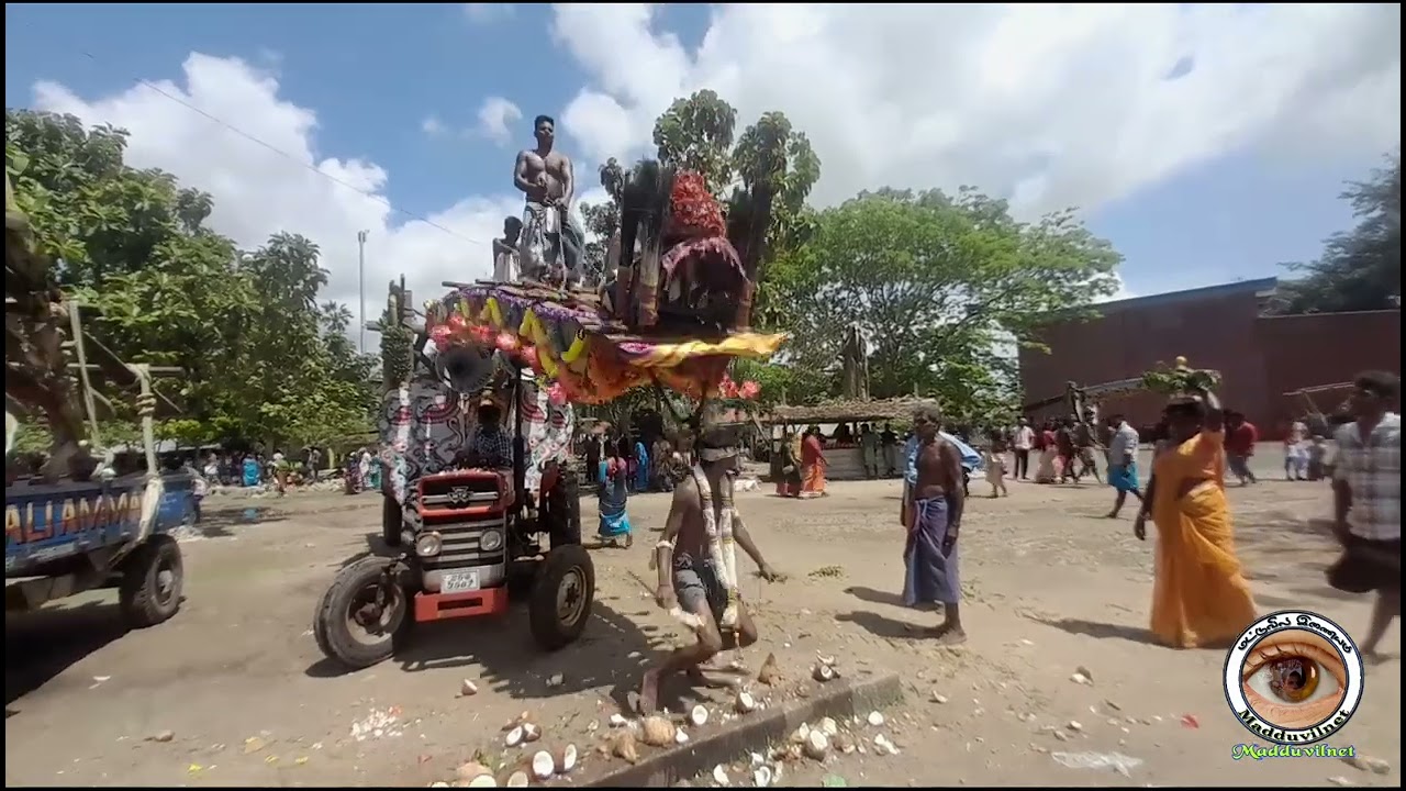 மட்டுவில் பன்றித்தலைச்சி அம்மன் 4ம் பங்குனி திங்கள் இடம் பெற்ற காட்சிகள்