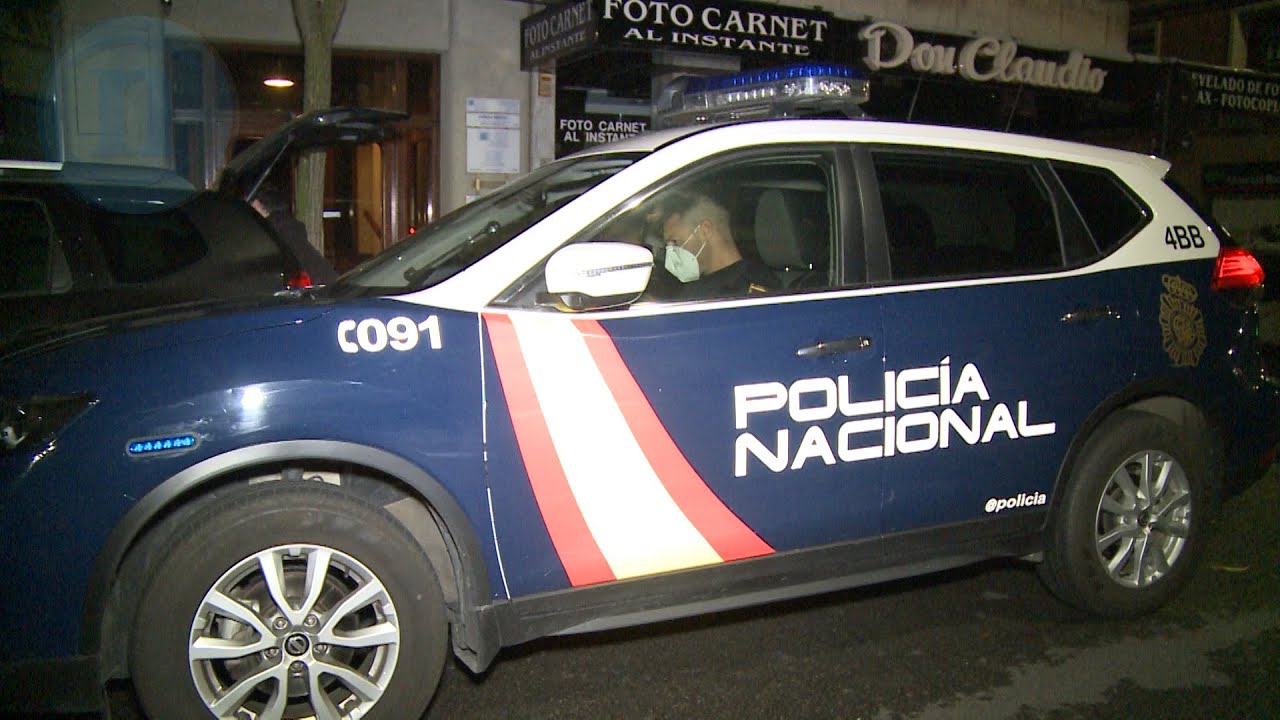 Una noche con la patrulla Z30: la labor en León de la Policía Nacional que queda en la sombra