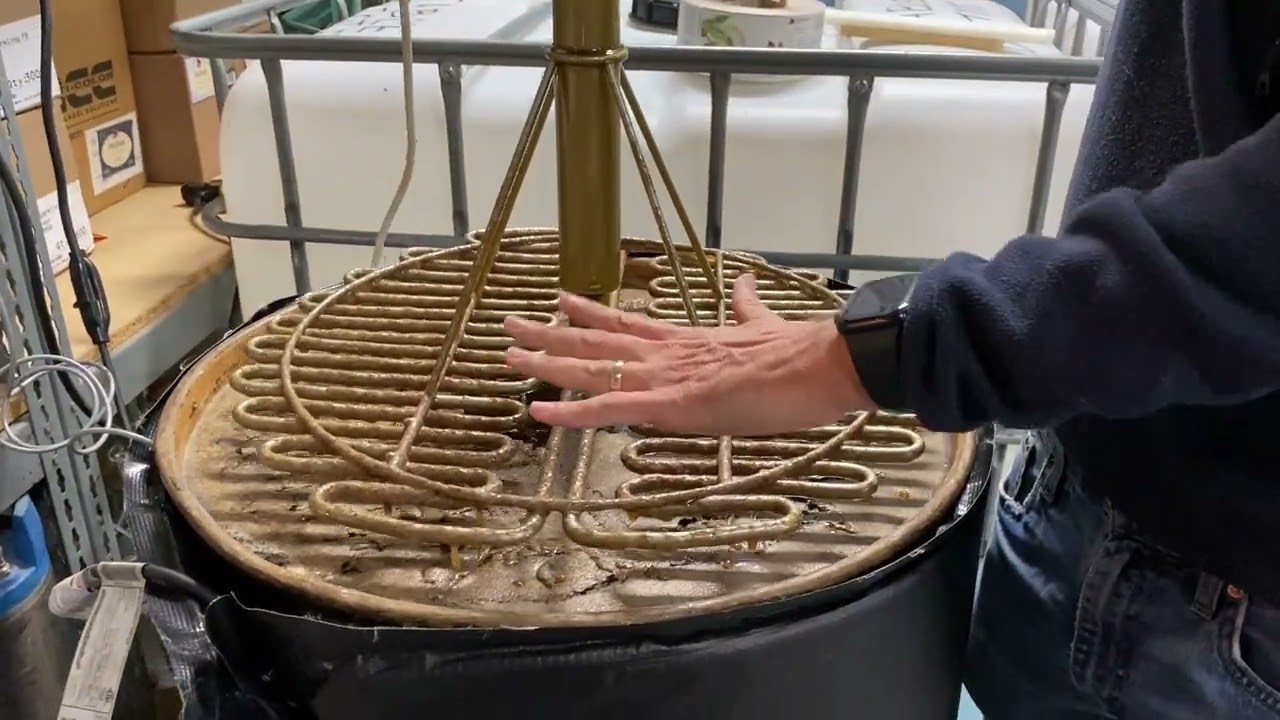 How to move honey from barrel to tank at a meadery