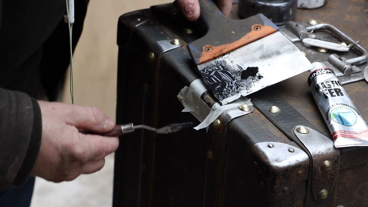Reparation de cornieres en lozine  ( Fibre Vulcaniser de cellulose )