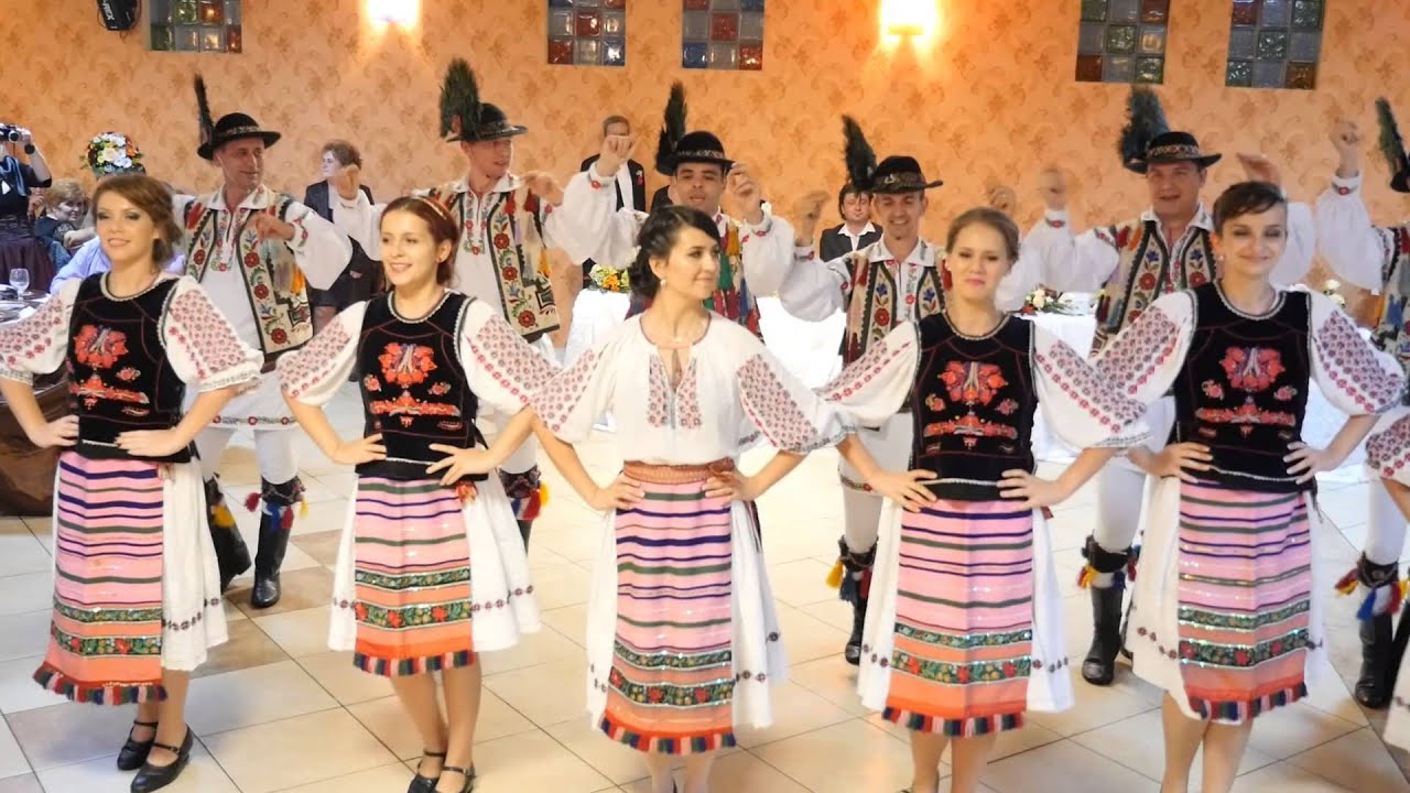 Ansamblul Folcloric Martisorul Cluj Napoca Wedding by specialtimes ro