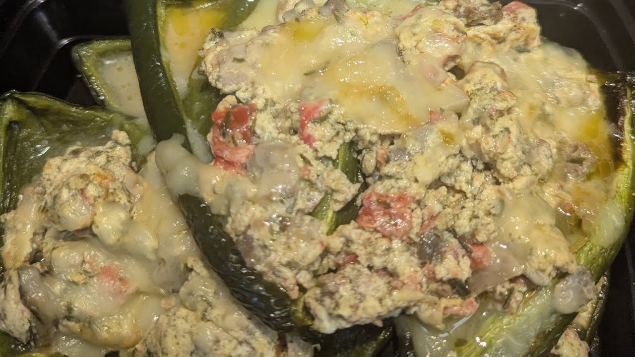 Melissas stuffed roasted poblano breakfast peppersscrambled eggs#breakfast #love #shorts#cooking#dog