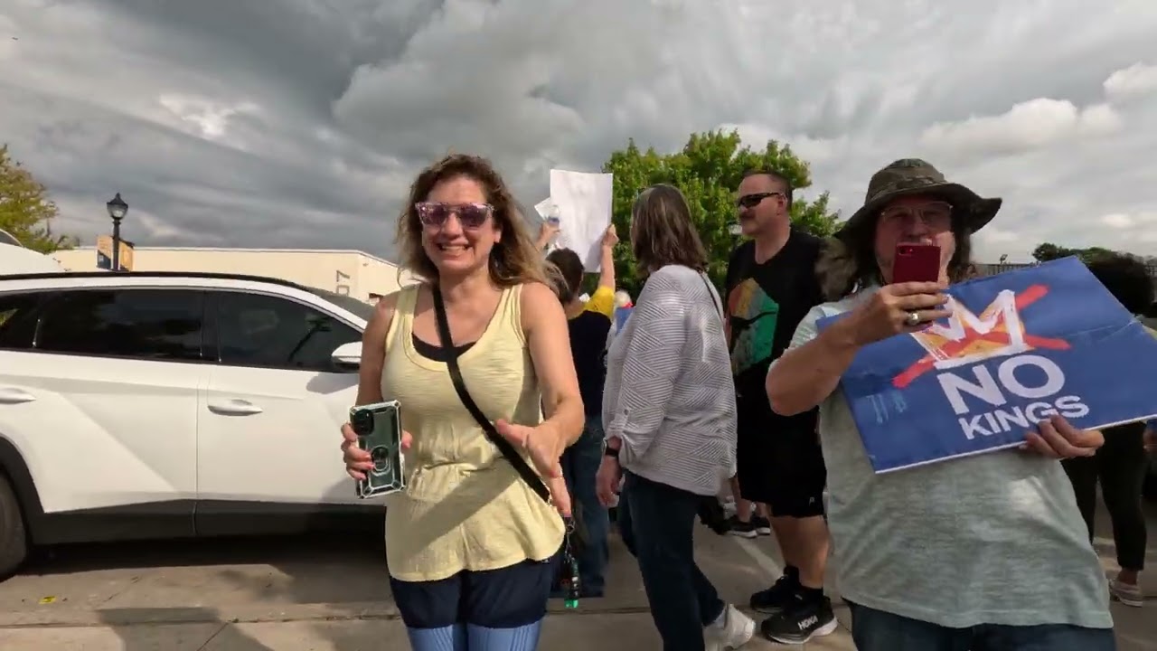 No Kings Rally in Arlington, Texas 2025-10-18