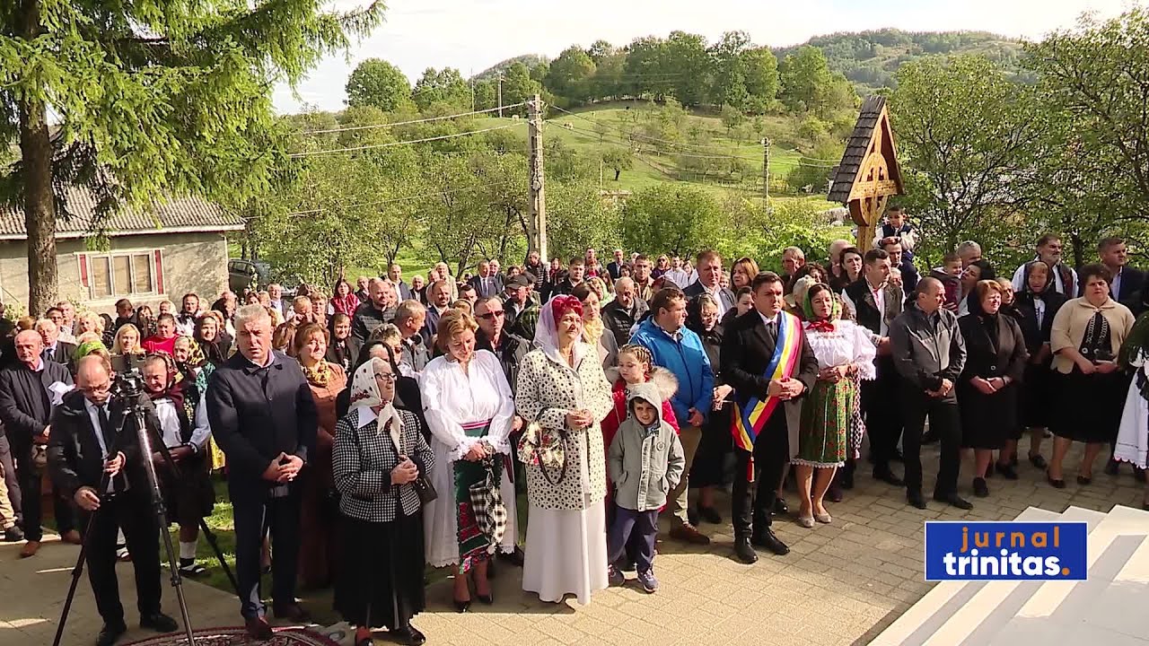 Ierarhii Episcopiei Maramureșului și Sătmarului au sfințit Biserica „Sfântul Nicolae” din Rohia