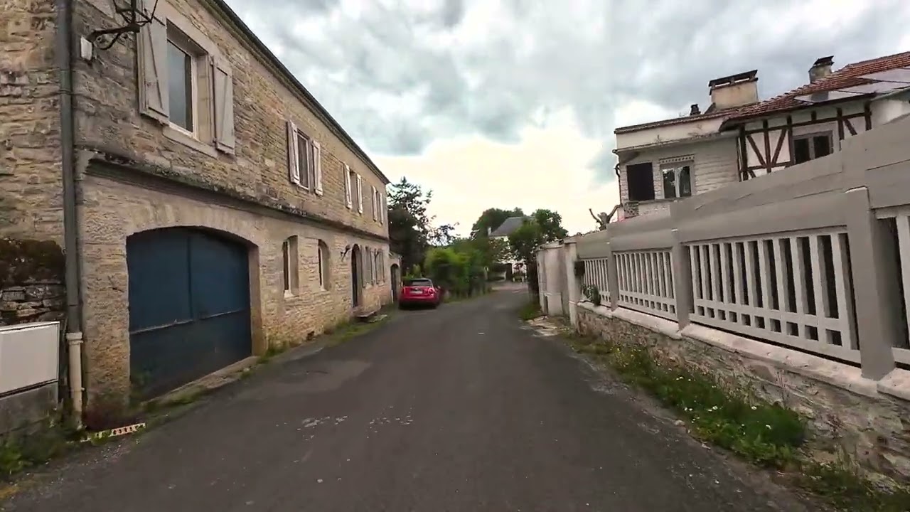 Villages et petites routes du Périgord a velo .