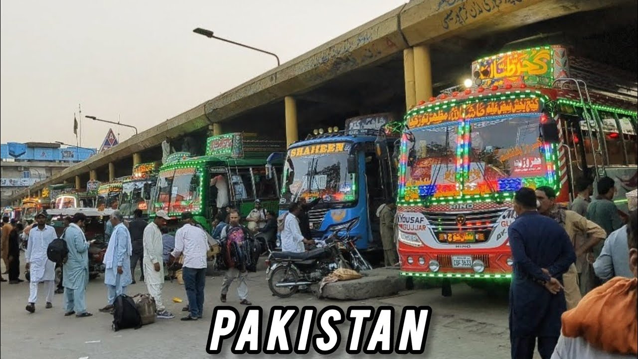  🇵🇰 Real Busy Life in Lahore Biggest Local Bus Stand | Pakistan Transport System | Eid Rush | 