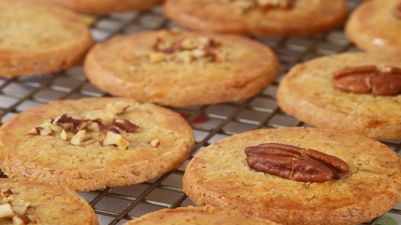 Pecan Sablé Cookies Recipe Demonstration - Joyofbaking.com
