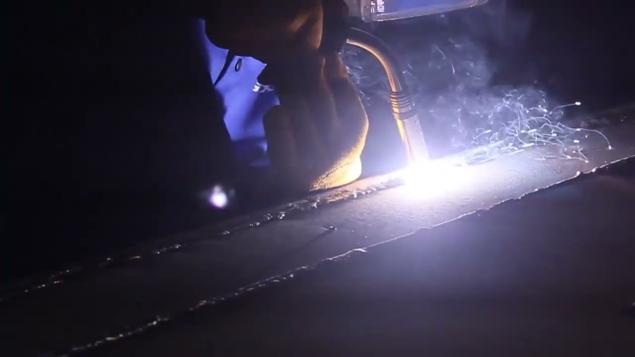 Fixing A Split Aluminum Dumptruck Tailgate! Real World Money Making Welding Work!