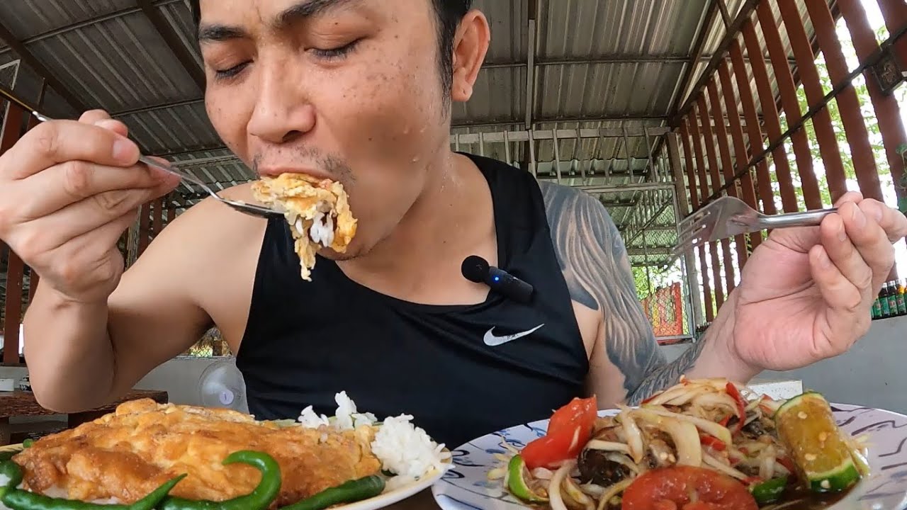 ไข่เจียวหมูสับ ตำบักหุ่ง ร้านน้าเพิ่ม