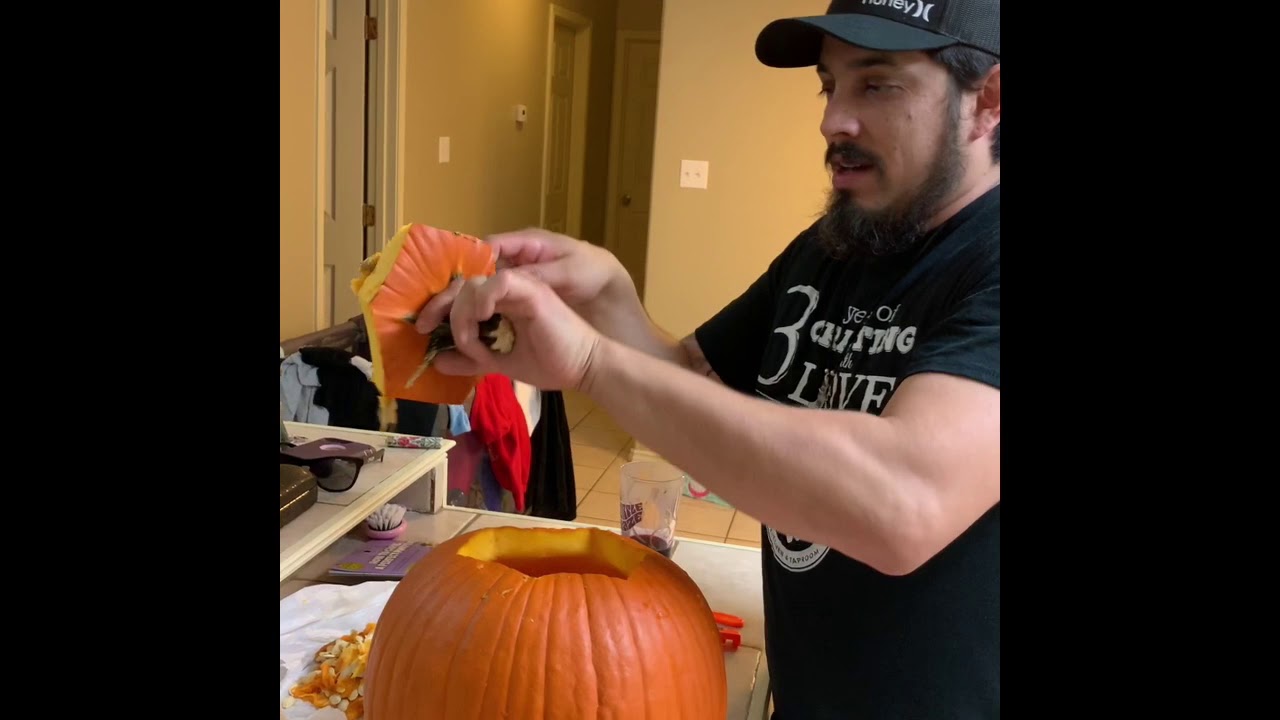 Pumpkin Pro Colossal Carving Kit With Daddy