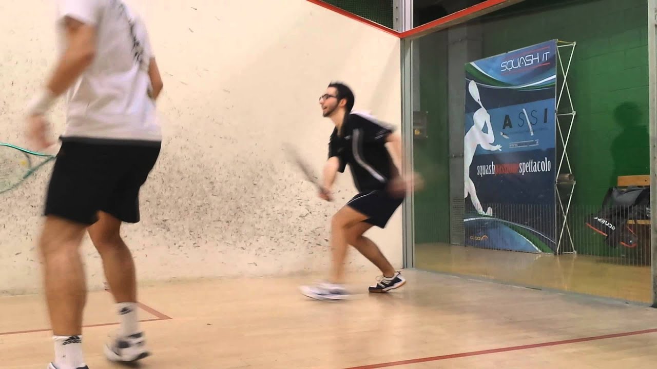 La Misura nello squash - Difendere e attaccare nella parte posteriore del campo