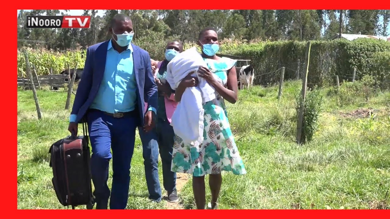 Gakenia orĩte kwao e mũrutwo, no rĩu nĩacokete na twana twĩrĩ thutha wa iNooroTV kũmũrĩka kũra gwake