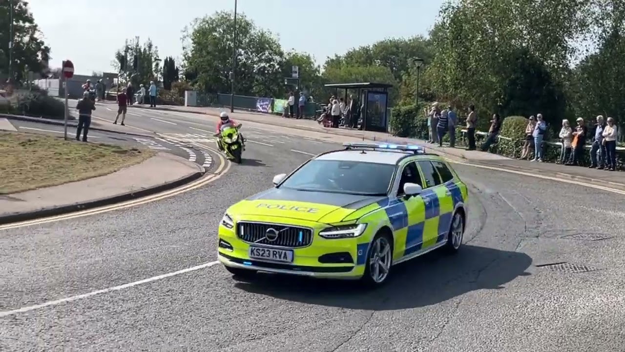 Tour of Britain 2024: Stage 4 passing Eastwood Morrisons (Sun Inn roundabout), Nottinghamshire