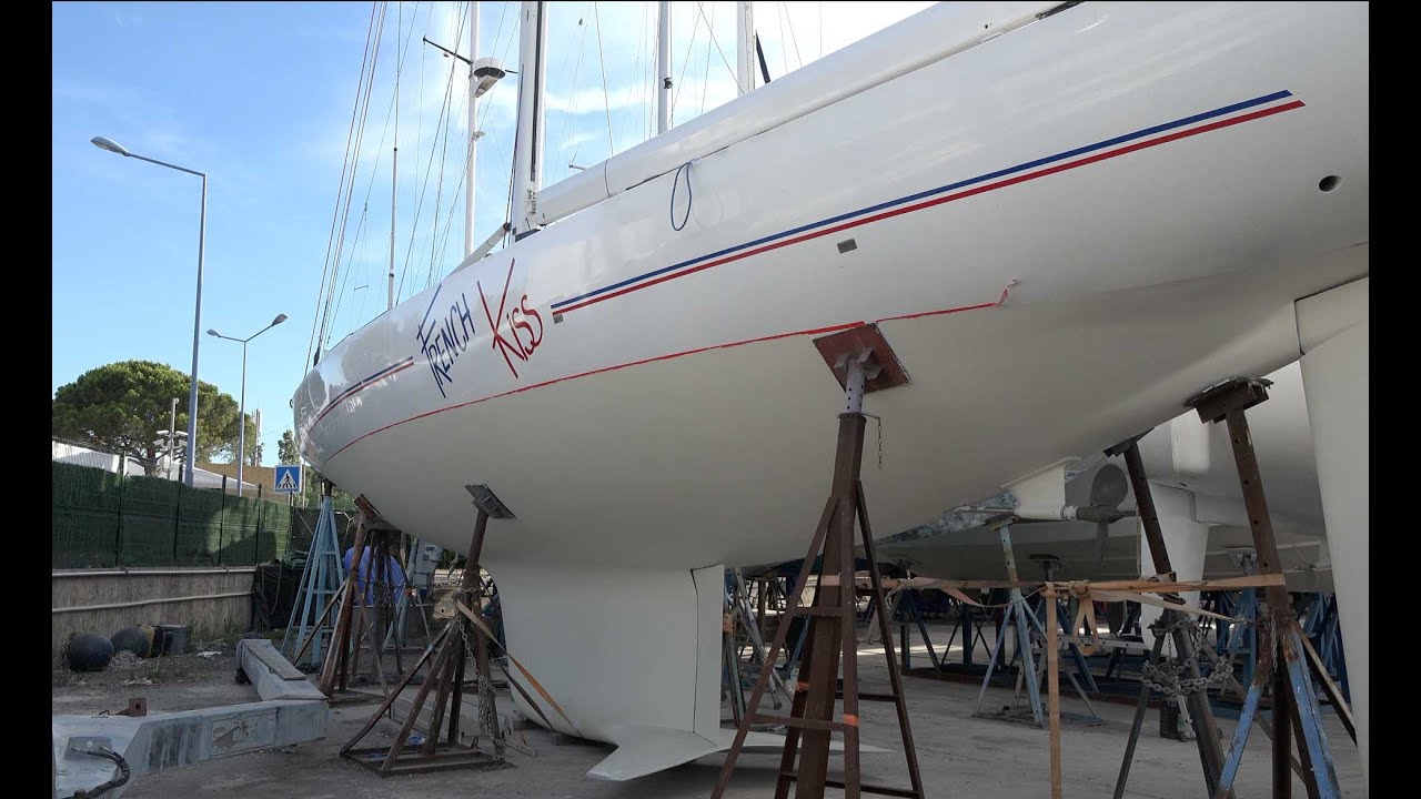 #FRENCHKISS le voilier de légende en rénovation à La Seyne-sur-mer