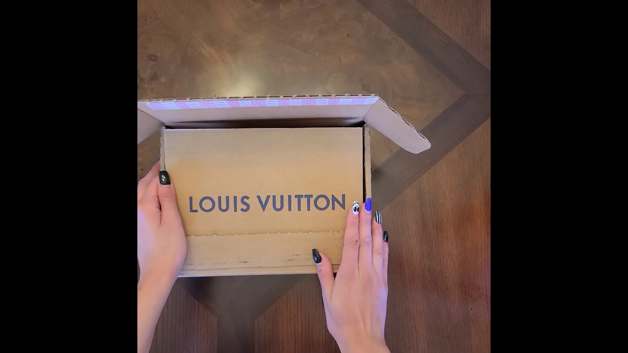 louis vuitton unboxing of their monogram adjustable shoulder strap 16mm 💘  💜 💛 💚 #louisvuitton