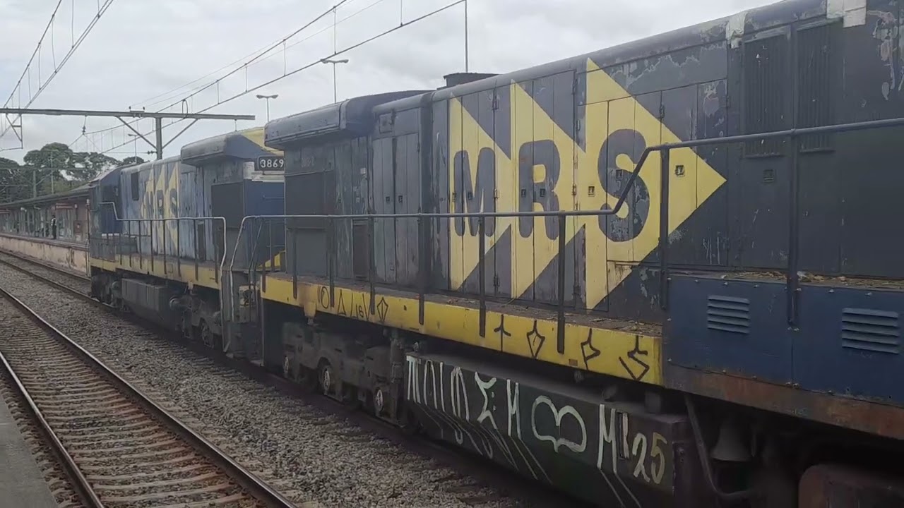 HPU da MRS com C36ME 3869 líder passando pela Estação de Mogi das Cruzes 