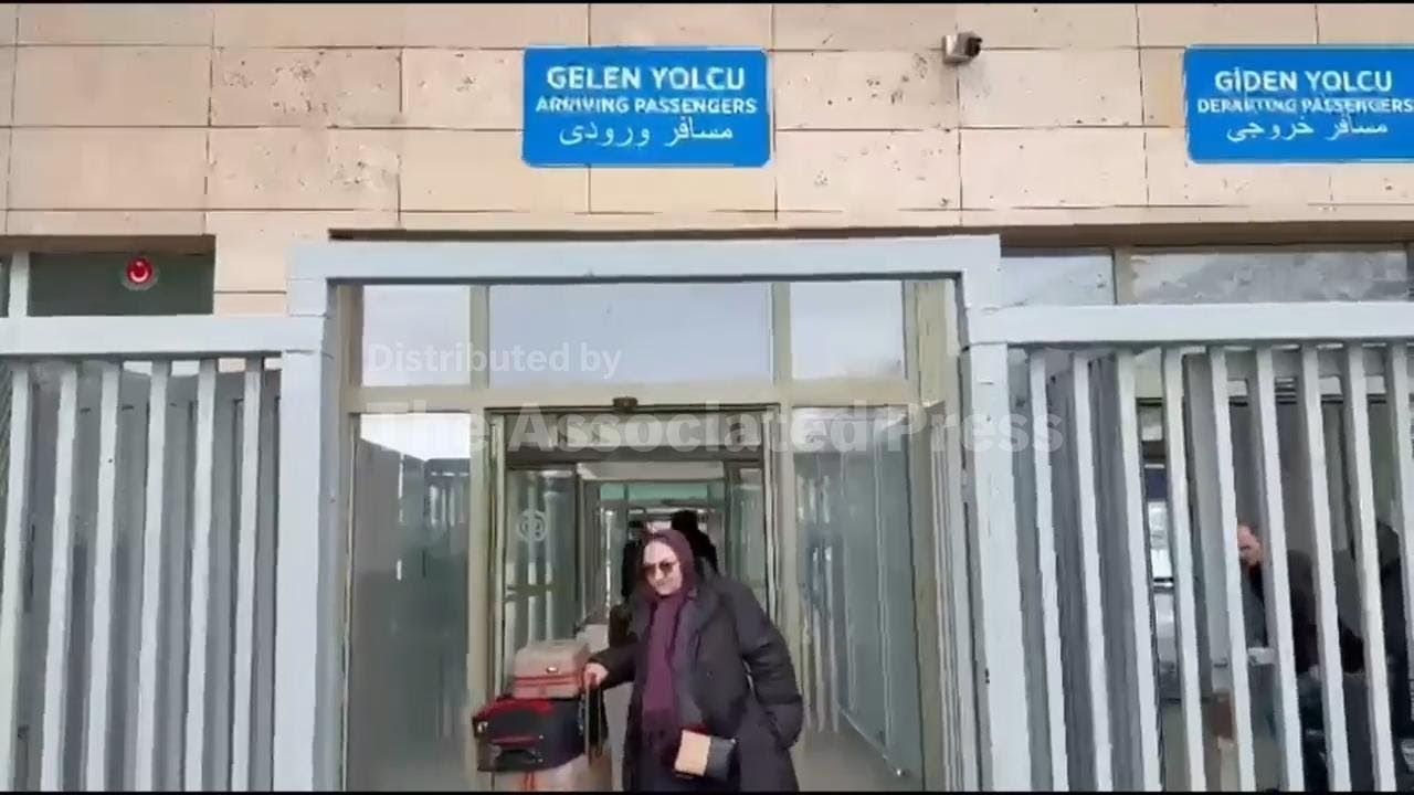 Iranian travellers cross into Turkey to be able to keep working around internet blackout