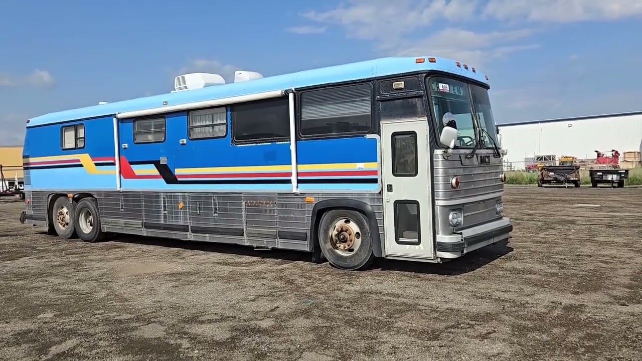 1982 MCI BUS, Bus Conversion Motorhome