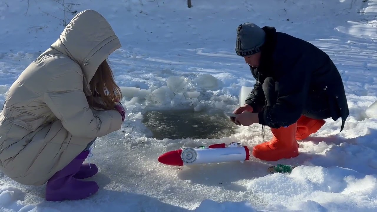 看张方鱼如何把20米大网下在水塘里？美女同学甚是好奇！