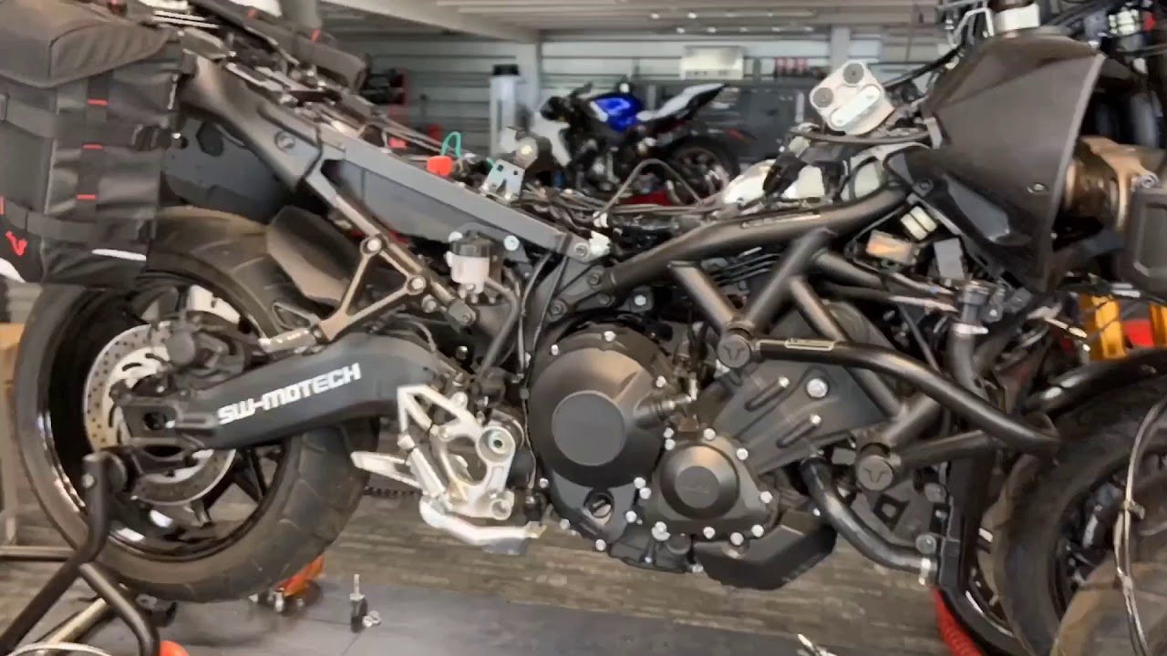 Thorn Bikes Yamaha NIKEN  turbo pour sw-motech Part 2