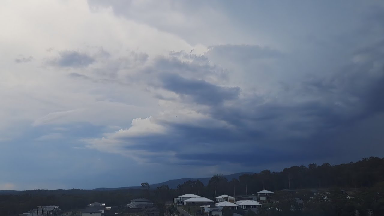 Beautiful Supercell goes past West Newcastle!  | 21/2/26
