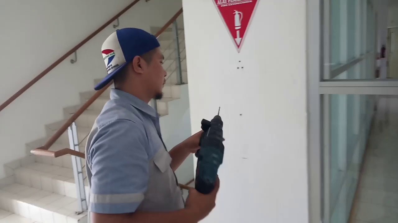 Standart ketingian pemasangan apar gedung