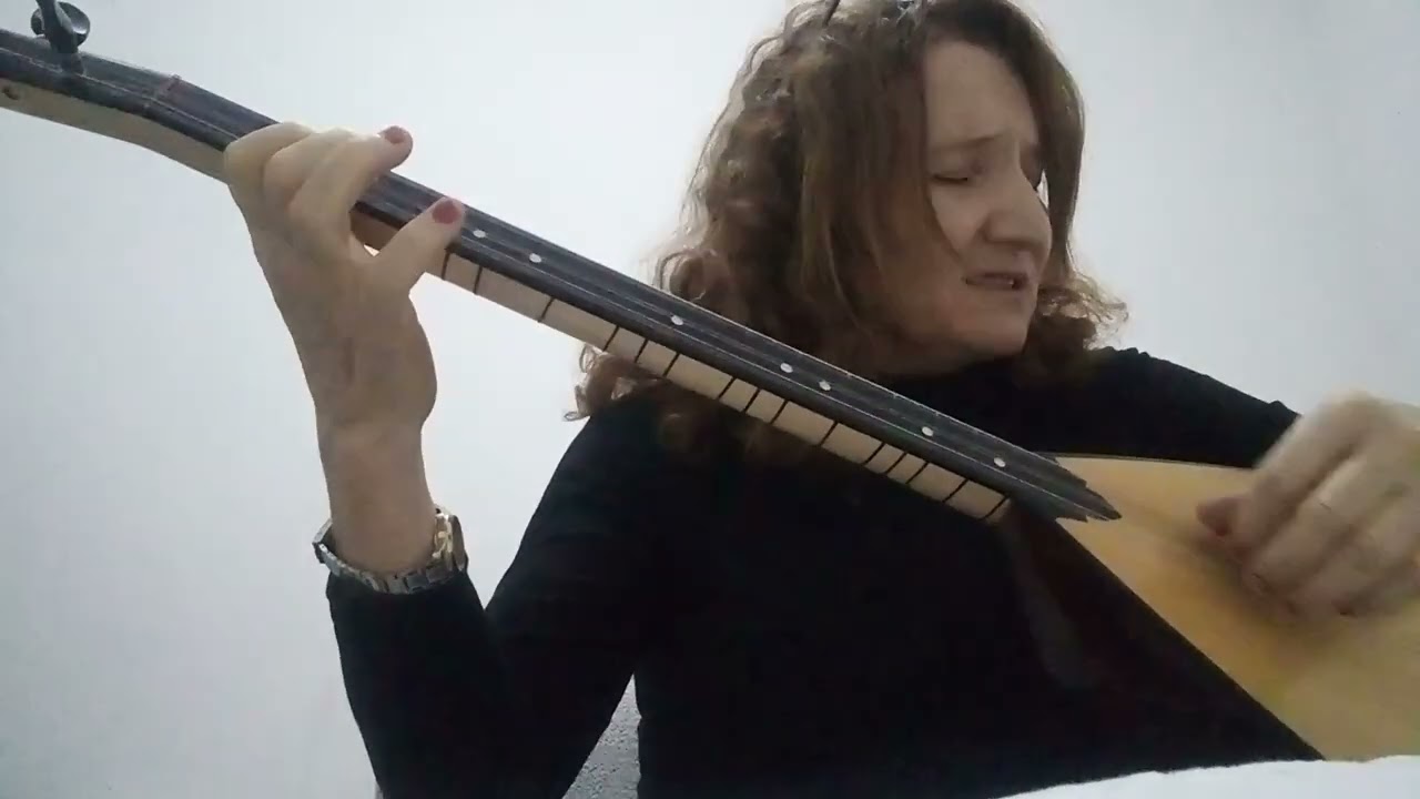 Dersimden esintiler yaşanmış bır hikayen sözlerdir Ağgül türküsü 