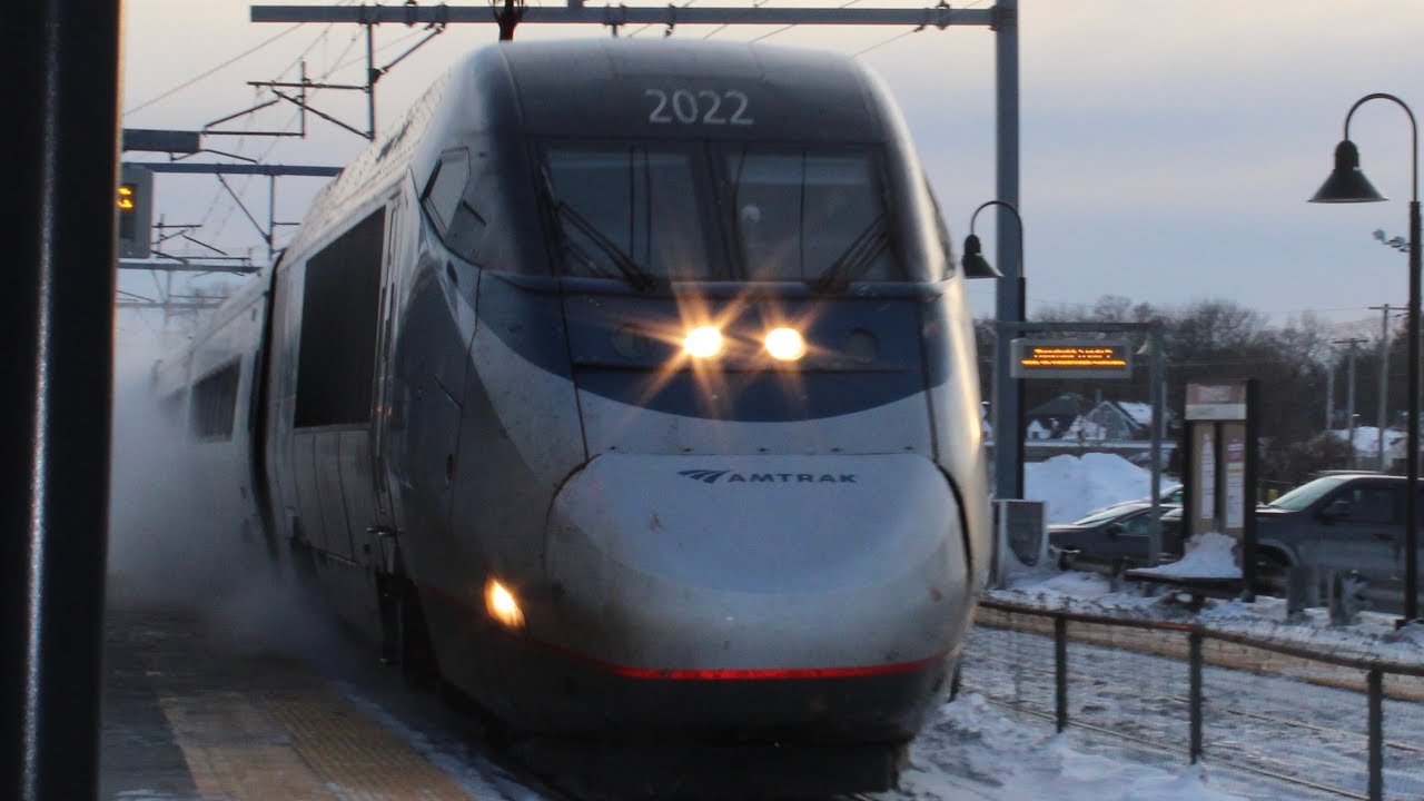 Evening railfanning in Mansfeild with Fast Amtrak trains plowing through the snow (Read Description)