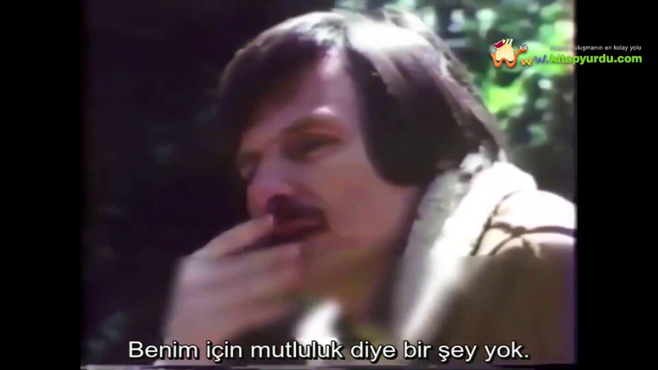 Sinemanın şairi Andrey Tarkovski, çocukluk yıllarını ve babasının onu terk etmesini anlatıyor.