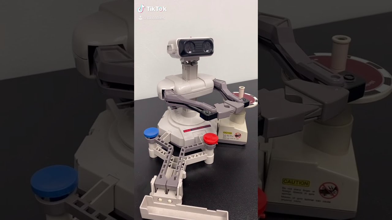 The best NES accessory is this Robot