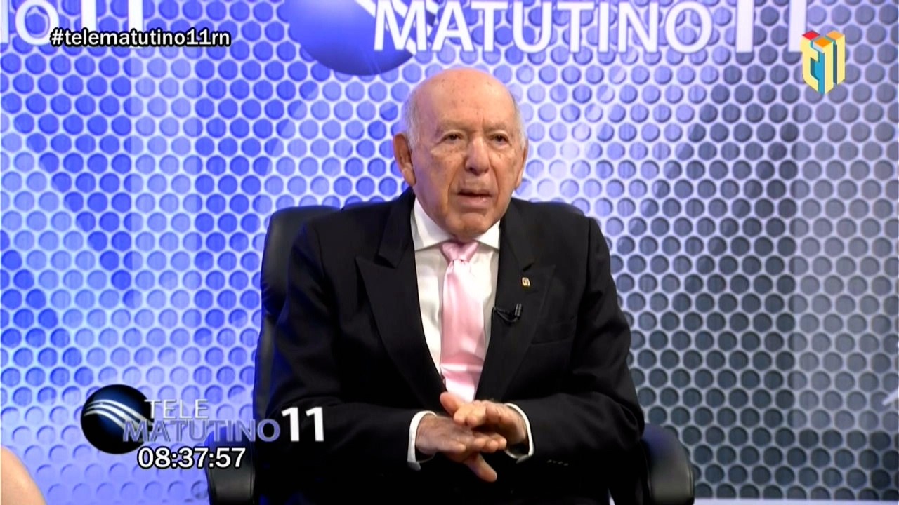 Lic. Hugo Guiliani Cury, Economista y Diplomático