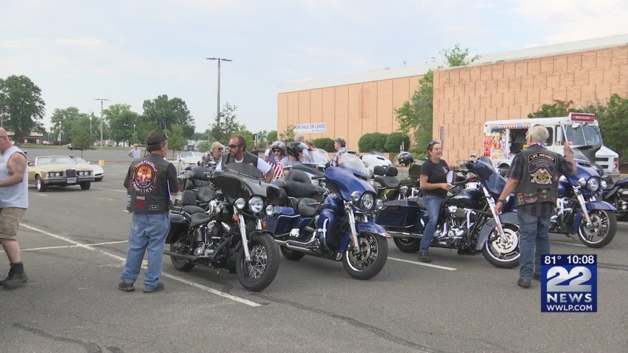 'Back the Blue' drive-by parade hosted to support police officers