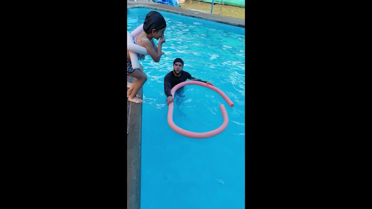 PRIMAVERA SCHOOL - CLASES DE NATACI&Oacute;N