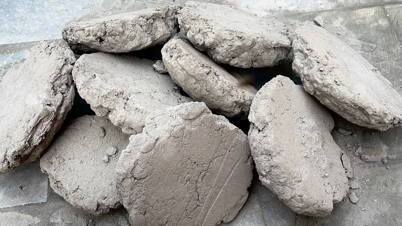 Sand Cement dry floor Crumbling