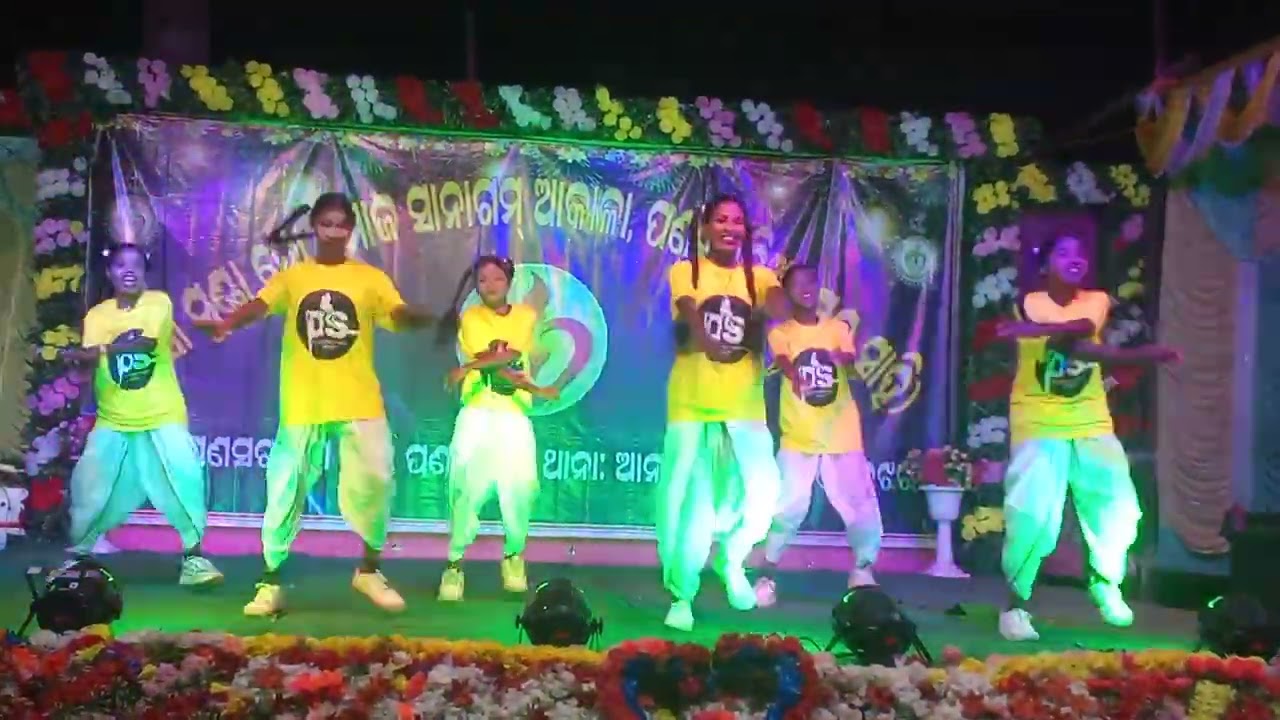 FULL VEDIO MIX SONG HO MUNDA PANASAGADIHA MAGE PARAB NIGHT STEGE PARAGRAM KARANJIH DANCE GROUP==😘😘