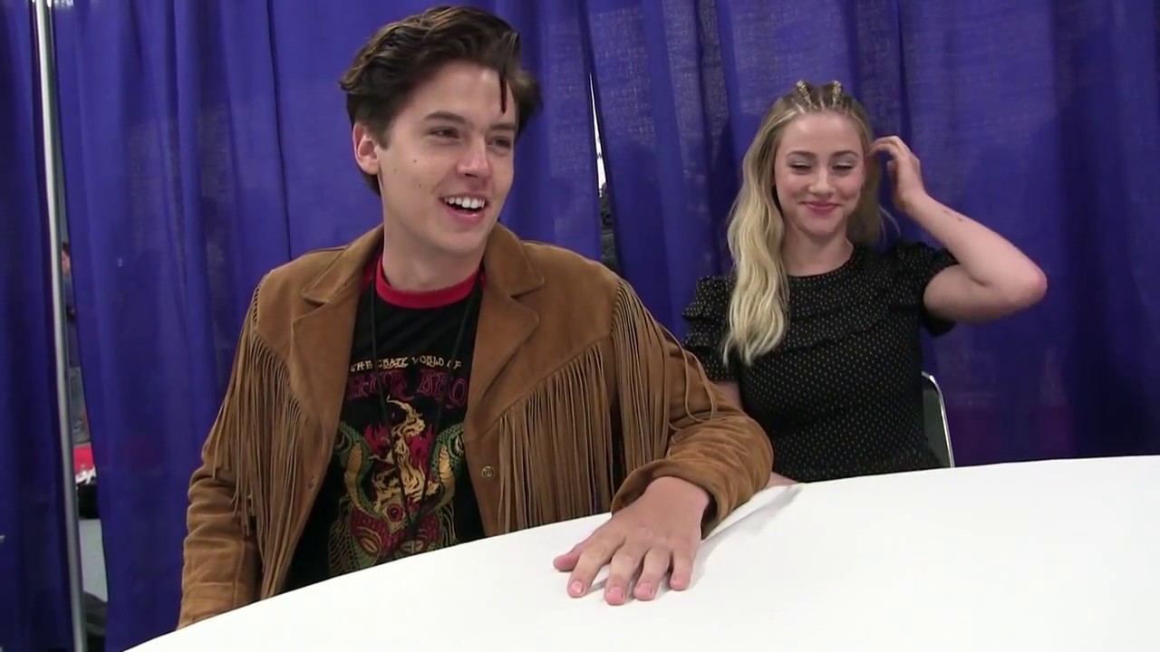 Cole Sprouse & Lili Reinhart Interview for Riverdale at Wondercon