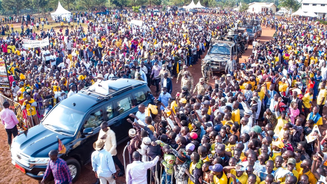 Museveni and wife Janet welcomed like heroes in Alebtong district, Lango