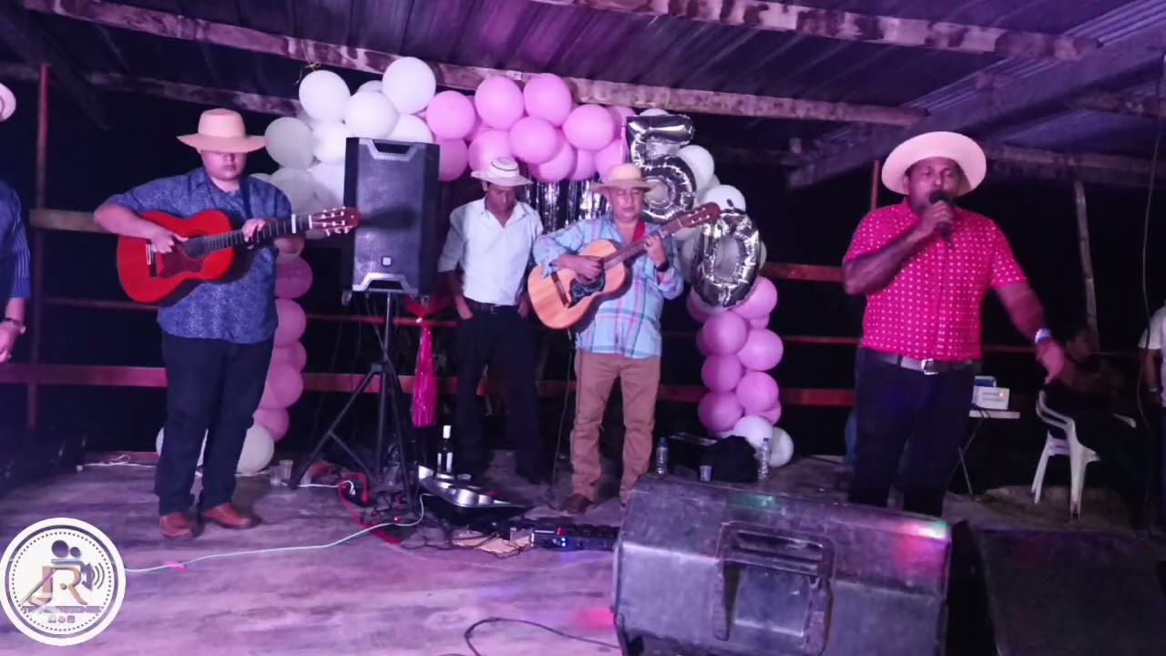 Llanto y gallino picao en fiesta de Jhoel Barrìa en Chorrerita de Los Pozos de Herrera.