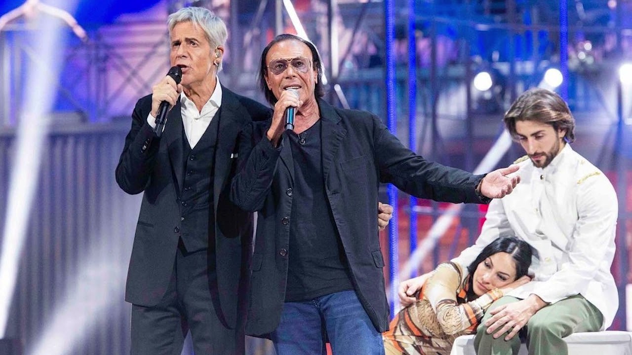 Claudio Baglioni ft. Antonello Venditti - Che fantastica storia è la vita - Live a Uà