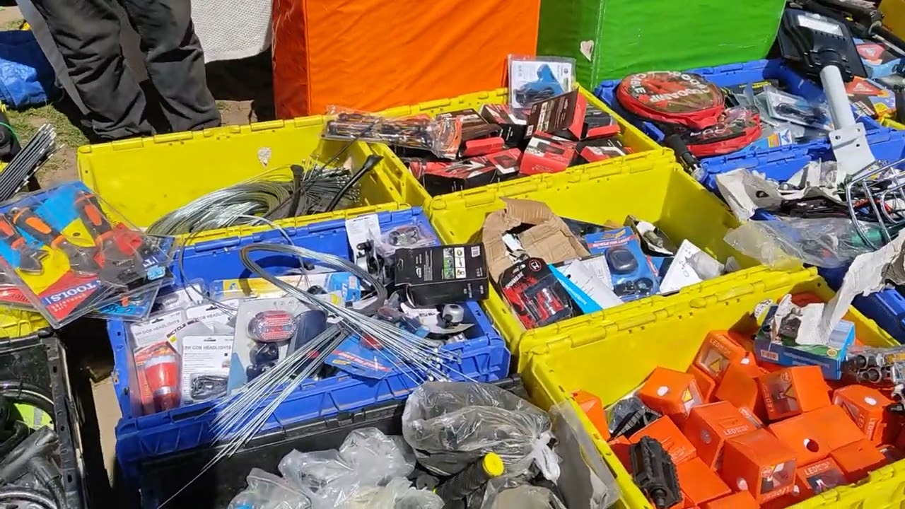 Hounslow Heath Car Boot Sale - Open Sunday Market