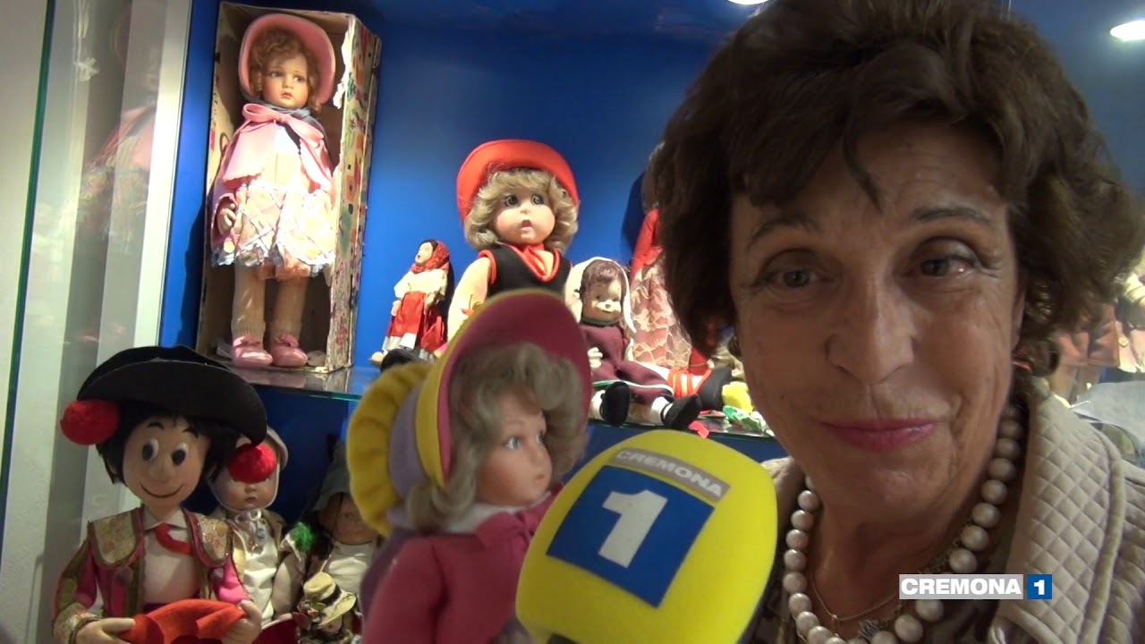 Mille bambole in mostra alla biblioteca di Pescarolo