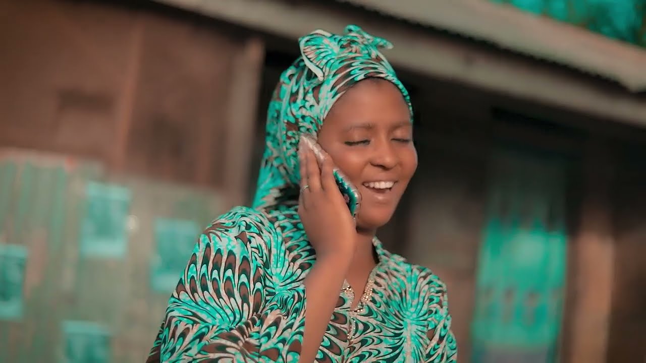 KOWA YA SANI official video by Al-AMIN EHMANA mawakin Hausa da.......